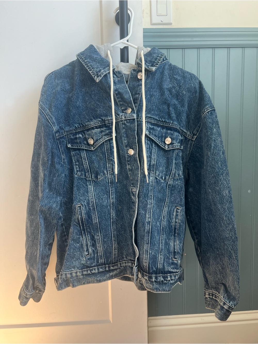 Hooded denim jacket